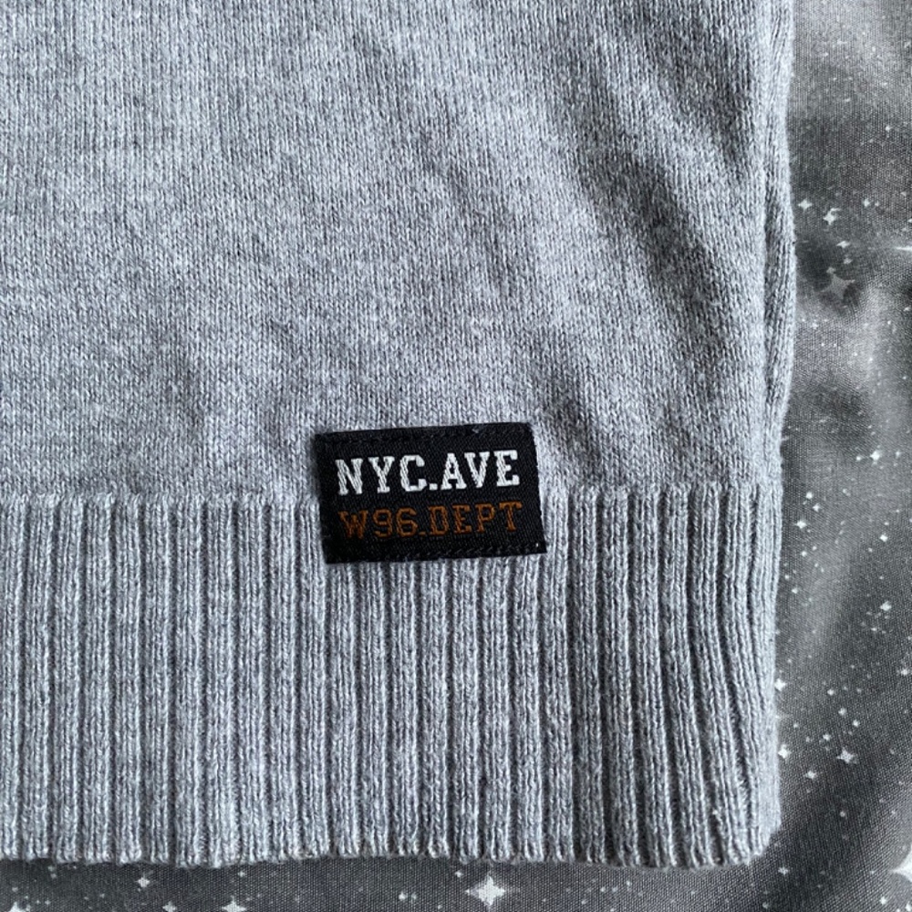 H&M Gray Sweater - Picture 2 of 4